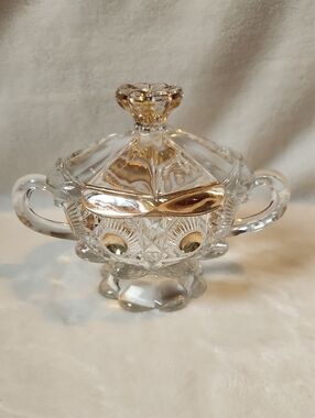 Vintage, EAPG "Bullseye-Daisy" Pattern Newport, crystal glass sugar bowl W Lid